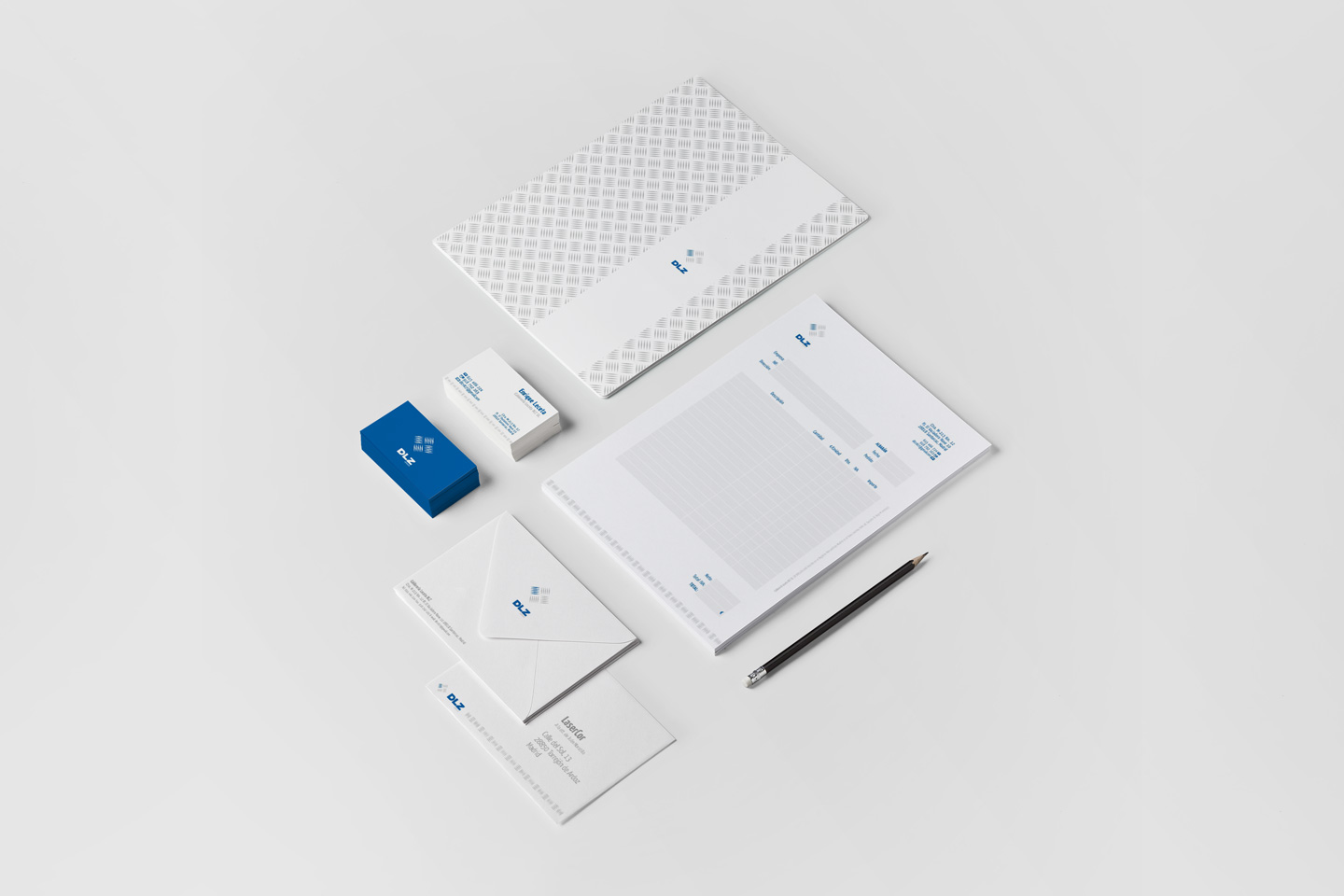 Diseño de marca y papelería corporativa para calderería de acero inoxidable